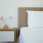 The Blue Pearl 3 Apartment *